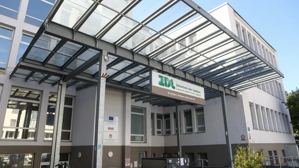  Zdravstveni dom Ljubljana - ZD Bežigrad, Kržičeva ulica 10 <br><br>- 22.09.2022 &ndash; simbolična fotografija &ndash; javno zdravstvo - zdravstveni sistem &ndash; zdravje &ndash; <br> <br>//FOTO: Luka Cjuha<br>