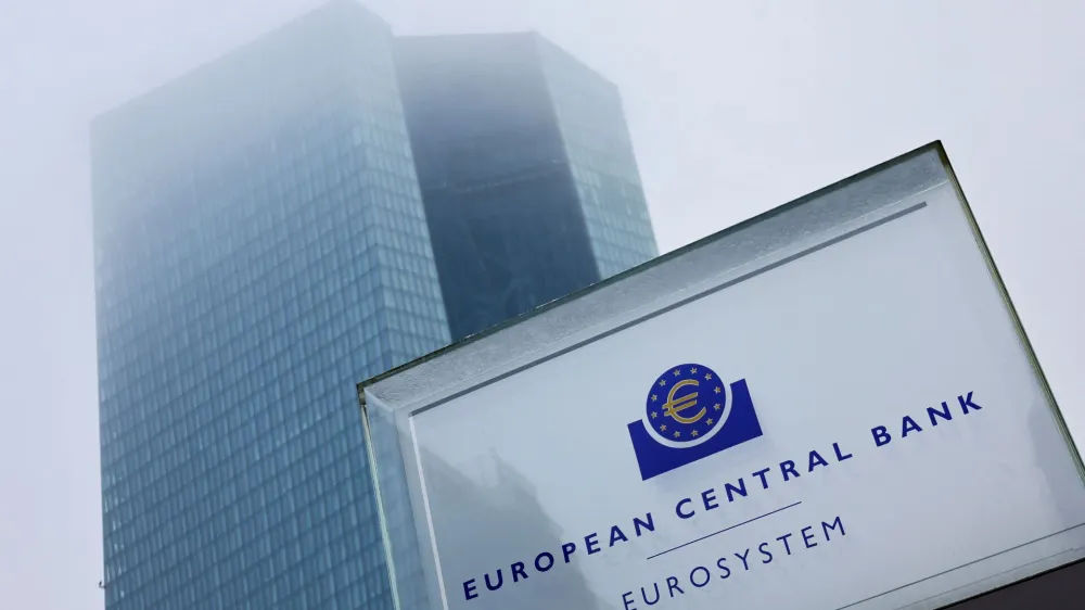 The building of the European Central Bank (ECB) is seen amid a fog before the monthly news conference following the ECB's monetary policy meeting in Frankfurt, Germany December 15, 2022. REUTERS/Wolfgang Rattay