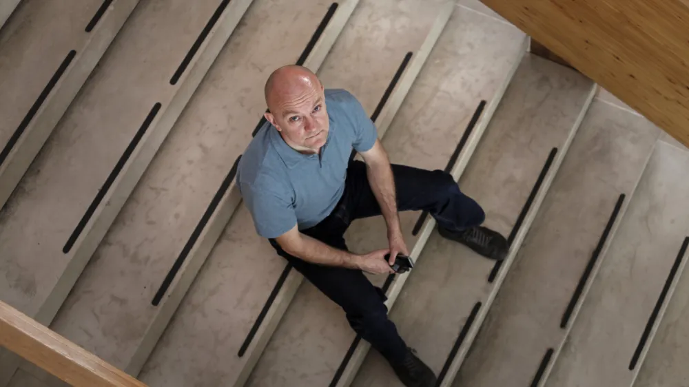 ﻿Iztok Kovač – plesalec in koreograf, ustanovitelj plesne skupine in umetniški direktor zavoda En-Knap - Zavod za organizacijo in izvedbo kulturnih prireditev//FOTO: Luka Cjuha