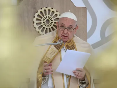 Pope Francis visits Matera for the conclusion of the 27th National Eucharistic Congress, in Matera, Italy September 25, 2022.  Vatican Media/&shy;Handout via REUTERS  ATTENTION EDITORS - THIS IMAGE WAS PROVIDED BY A THIRD PARTY.