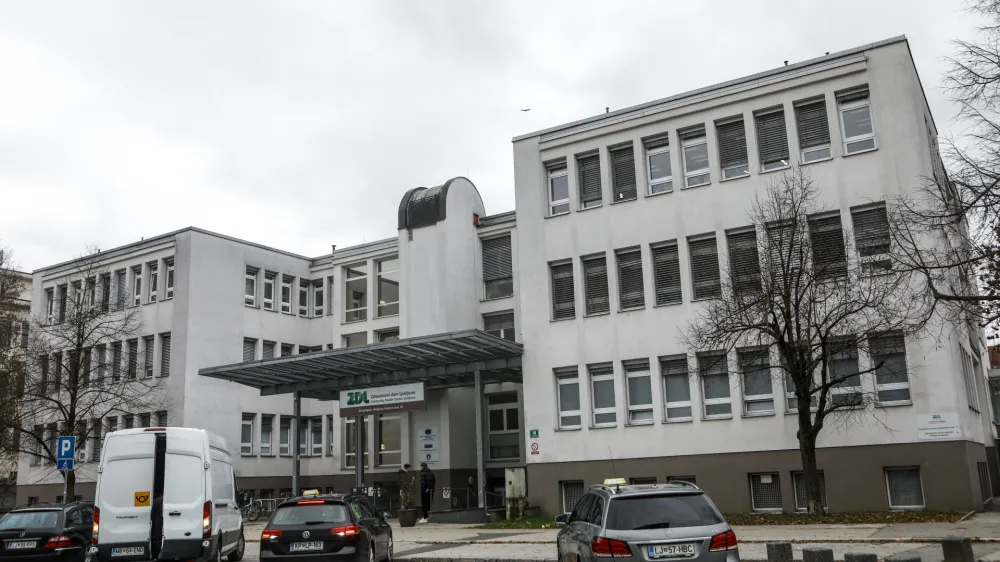 - 05.01.2023 - Zdravstveni dom ZD Bežigrad, Kržičeva ulica 10 v Ljubljani&nbsp;//FOTO: Luka Cjuha