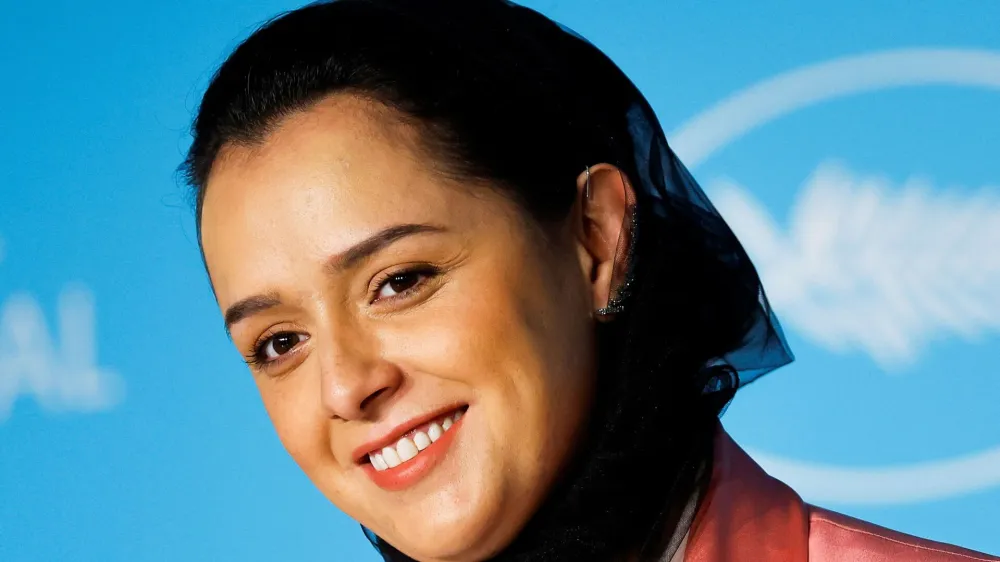 Eno najuspešnejših Iranskih igralk Taraneh Alidusti, ki je igrala tudi v filmih oskarjevca Asghara Farhadija Trgovski potnik, so v torek izpustili iz zapora, kjer je bila zaradi sodelovanja v protestnem gibanju. Foto: Reuters