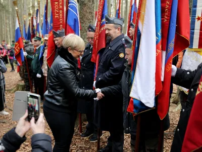 Pohorje, pri Treh zebljih na Osankarici.<br>Slovesnost ob 80. obletnici poslednjega boja Pohorskega bataljona, na kateri je bila govornica predsednica republike Natasa Pirc Musar.