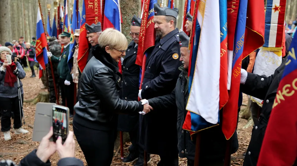 Pohorje, pri Treh zebljih na Osankarici.<br>Slovesnost ob 80. obletnici poslednjega boja Pohorskega bataljona, na kateri je bila govornica predsednica republike Natasa Pirc Musar.