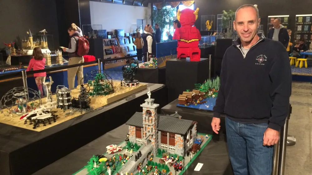 Vedran Šubic ob svoji lego stvaritvi Plečnikove cerkve