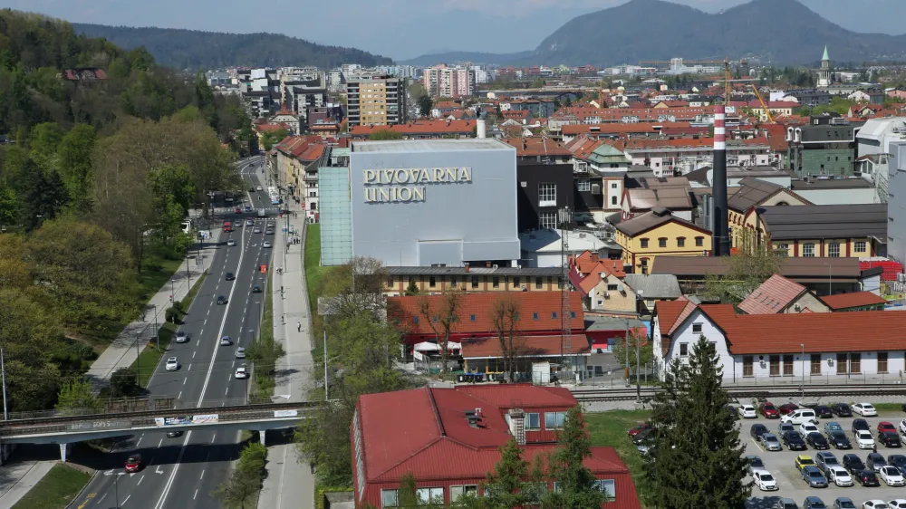 ﻿- podjetje Pivovarna Union - - 10.04.2017 - Celovška cesta v Ljubljani - Šiška, reportaža//FOTO: Tomaž Skale