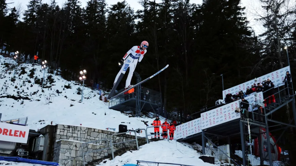 Ski Jumping - FIS Ski Jumping World Cup - Team HS140 Event - Zakopane, Poland - January 14, 2023 Poland's Dawid Kubacki in action Marek Podmokly/Agencja Wyborcza.pl via REUTERS  ATTENTION EDITORS - THIS IMAGE WAS PROVIDED BY A THIRD PARTY. POLAND OUT. NO COMMERCIAL OR EDITORIAL SALES IN POLAND.