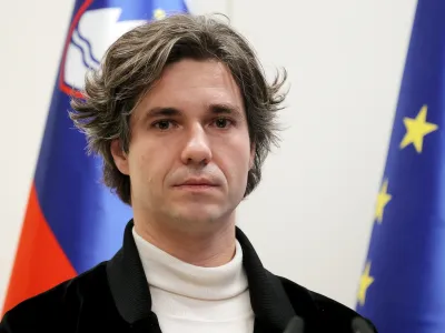 Brdo pri Kranju, Kongresni center Brdo.<br>Koalicijski vrh, na katerem so razpravljali o pripravi reform in prioritet za leto 2023.<br>Izjava za medije.<br>Minister za delo, druzino, socialne zadeve in enake moznosti Luka Mesec.