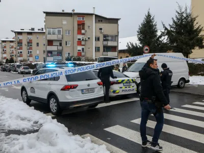 20.01.2023 - Oražnova ulica - strelanjae - umor - Na območju Viča je popoldne prišlo do streljanja, v katerem je ena oseba umrla.Foto: Luka Cjuha