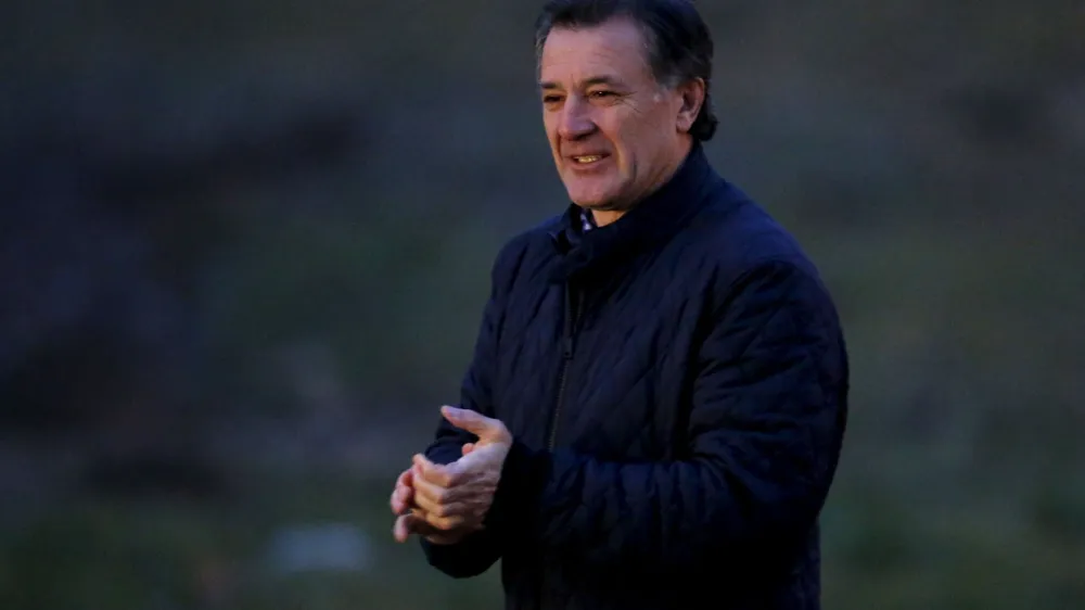 ﻿Zdravko Mamic walks in front of Remetinec prison in Zagreb, Croatia, December 18, 2015. Mamic, the chief executive of soccer team Dinamo Zagreb, was arrested on November 18, 2015 for alleged transfer irregularities. REUTERS/Antonio Bronic - RTX1ZA6V