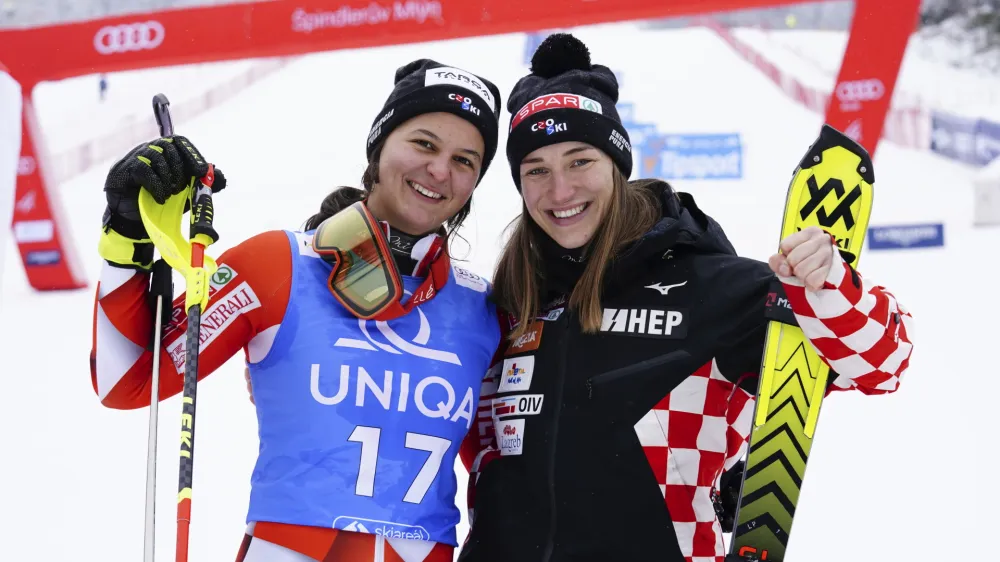 Hrvatici Zrinka Ljutić in Leona Popović sta na Češkem dosegli izjemni ekipni uspeh.