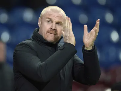 FILE - Burnley's manager Sean Dyche applauds the fans prior to the start of the English Premier League soccer match between Burnley and Leicester City at Turf Moor stadium in Burnley, England on March 1, 2022. Everton has turned to Sean Dyche in its fight to secure Premier League survival. The former Burnley manager was hired by Everton as the successor to Frank Lampard on Monday Jan. 30, 2023 and has signed a two-and-a-half-year contract. (AP Photo/Jon Super, File)