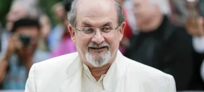 FILED - 09 September 2012, Canada, Toronto: Writer Salman Rushdie arrives to the "Midnight's Children" Premiere during the 2012 Toronto International Film Festival at Roy Thomson Hall. Rushdie was rushed to hospital for surgery after being attacked during a literary event in New York state on Friday. Photo: Christopher Drost/SHIFT digital via ZUMAPRESS/dpa