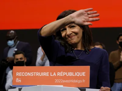 Mayor of Paris and Socialist Party (PS) candidate for the 2022 French presidential election Anne Hidalgo attends the party's investiture convention in Lille, France October 23, 2021. REUTERS/Pascal Rossignol - RC2RFQ9N5JPM