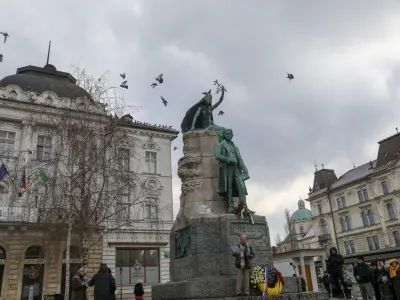 Prešernov spomenik8.2.2023 - slovenski kulturni praznik, 8. februar,Osrednji dogodek, 37. recital Prešernove poezije na Prešernovem trgu Foto: Luka Cjuha