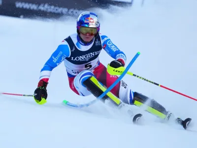 Alexis Pinturault je na slalomu ubranil najhitrejši čas s superveleslaloma in se drugič v karieri veselil naslova svetovnega prvaka v alpski kombinaciji. Foto: Reuters