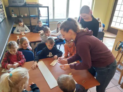 Otrokom sta bila najbolj všeč izdelava namizne igre košopult in drsanje na drsališču. 