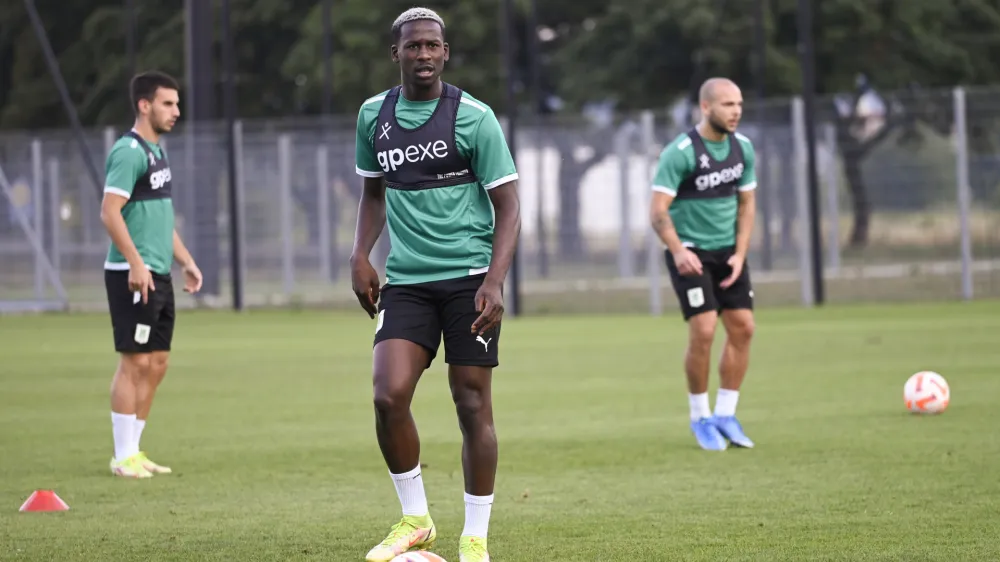 Samuel Pedro<br><br>- 27.07.2022 – Nogometni klub NK Olimpija – trening pred povratno tekmo proti romunskemu Sepsiju v kvalifikacijah za konferenčno ligo<br><br> <br><br>//FOTO: Nik Erik Neubauer