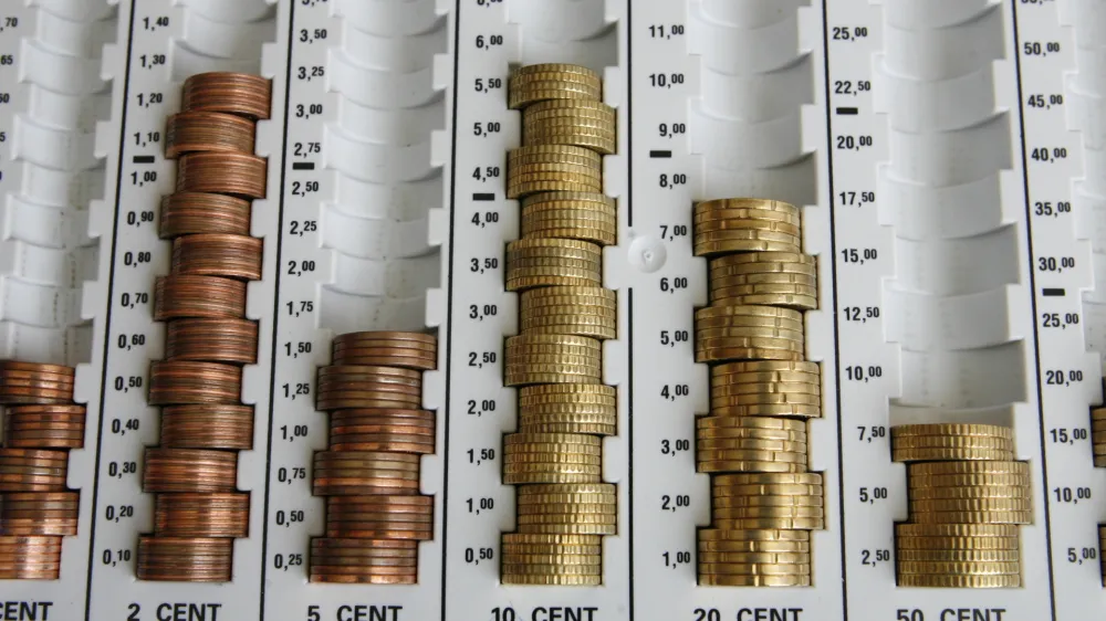 EVRO - evrobankovci - evrokovanci - bankovci - kovanci - blagajna, /FOTO: Luka CjuhaOPOMBA: ZA OBJAVO V ČASOPISU DNEVNIK