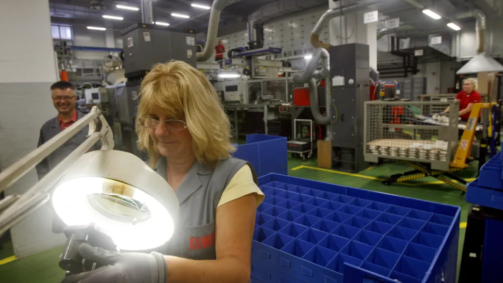 ﻿proizvodnja - 22.08.2014 - Podjetje DOMEL, elektromotorji in gospodinjski aparati d.o.o. Železniki, - globalni razvojni dobavitelj dovršenih rešitev elektromotornih pogonov in komponent, temelječih na lastnih inovativnih tehnologijah - //FOTO: Tomaž Skale