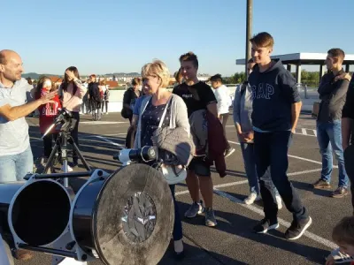  Igor Žiberna na javnem opazovanju Sonca v Mariboru. Foto: Astronomsko društvo Orion