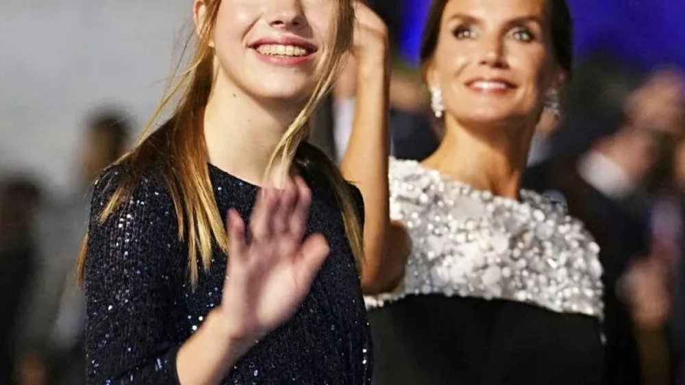 Španska prestolonaslednica Leonor (na fotografiji z mamo Letizio) bo septembra začela triletno vojaško usposabljanje. F instagram