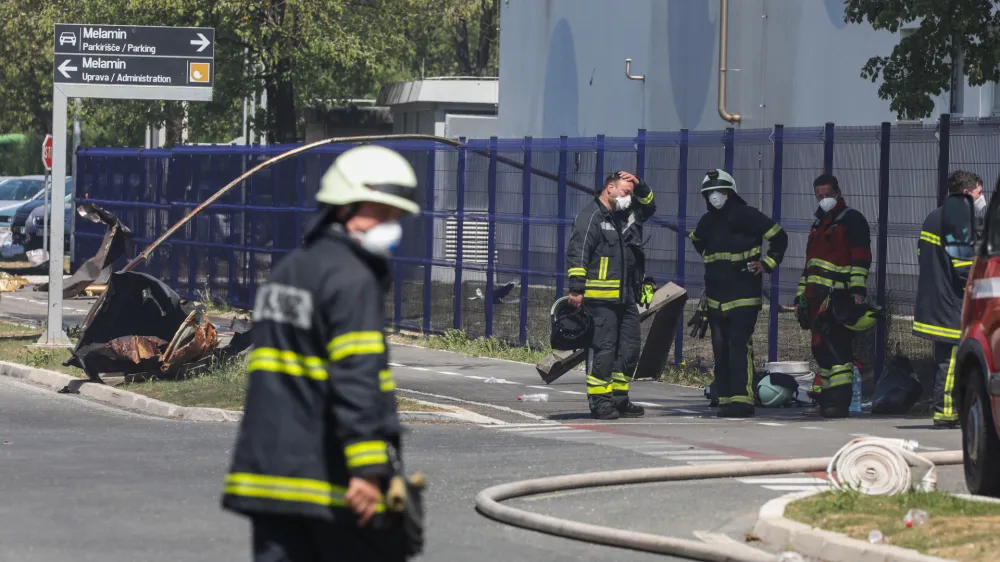 - 12.05.2022 – Kočevje – požar - eksplozija v kemični tovarni Melamin - razneslo kotel v proizvodnji - poškodovanih več kot dvajset oseb, dve osebi huje opečeni //FOTO: Bojan VelikonjaPREGLED LETA 2022