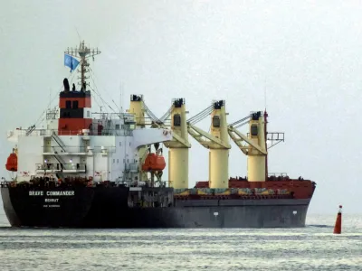 FILE PHOTO: The Lebanese-flagged bulk carrier Brave Commander leaves the sea port of Pivdennyi with wheat for Ethiopia after restarting grain export, amid Russia's attack on Ukraine, in the town of Yuzhne, Odesa region, Ukraine August 16, 2022. REUTERS/Igor Tkachenko/File Photo
