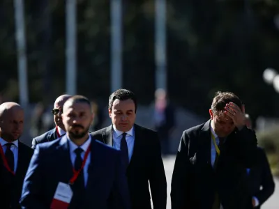 Kosovski premier Albin Kurti je dejal, da Srbija beži od podpisa sporazuma, in dodal, da EU i&scaron;če mehanizem, s katerim bi bil status tega sporazuma pravno zavezujoč.