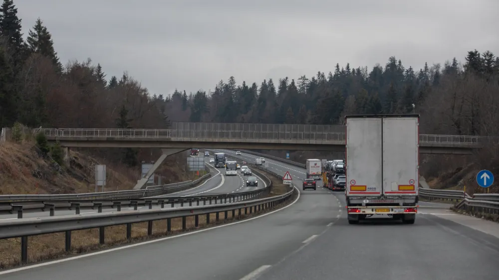 - primorska avtocesta - avtocestni odsek Vrhnika – Postojna - 07.12.2022 - 50. obletnica prvega avtocestnega odseka Vrhnika–Postojna v Sloveniji in tudi v takratni Jugoslaviji - gradnja se je začela 22. maja 19, uradno odprtje je bilo 29.decembra 1972 //FOTO: Luka Cjuha