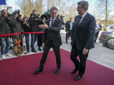 predsednik slovenske vlade dr. Robert Golobhrvaški predsednik vlade Andrej Plenković - 28.03.2023 – Brdo pri Kranju - delovni obisk predsednika Vlade Republike Hrvaške Andreja Plenkovića – predsednika vlad razpravljala o sodelovanju na področju energetike in infrastrukture, razmer na Zahodnem Balkanu in sodelovanje glede migracij. //FOTO: Luka Cjuha