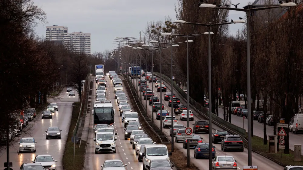 FILE PHOTO: Cars drive on the Mittlerer Ring in Munich, Germany, February 1, 2023. REUTERS/Lukas Barth/File Photo