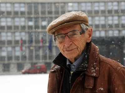 ﻿- 02.12.2020 – Janez Winkler, partizan, taboriščnik, policist, eden idejnih očetov kolesarskega maratona Franja - upokojil se je kot načelnik slovenske milice (policije) pred 36 leti//FOTO: Tomaž SkaleOPOMBA: DNEVNIKOV OBJEKTIV - INTERVJU 2020