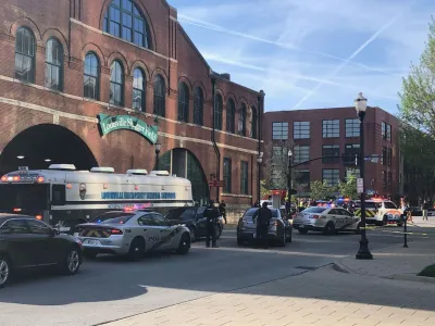 Louisville Metro Police deploy for an "active police situation" that includes mass casualties near Slugger Field in Louisville, Kentucky, U.S. April 10, 2023. Michael Clevenger/USA Today Network via REUTERS. NO RESALES. NO ARCHIVES. MANDATORY CREDIT