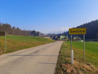 V Krajevni skupnosti Seničica - Golo Brdo si bodo prizadevali za oživitev svojega kraja, za katerega sedaj menijo, da je žal le spalno naselje.