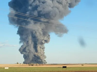 Smoke rises at the Southfork Dairy Farms, after an explosion and a fire killed around 18,000 cows, near Dimmitt, Texas, U.S., April 11, 2023, in this picture obtained from social media. Castro County Emergency Management/Local News X/TMX/via REUTERS THIS IMAGE HAS BEEN SUPPLIED BY A THIRD PARTY. MANDATORY CREDIT. NO RESALES. NO ARCHIVES.