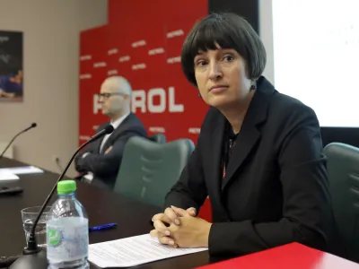 ﻿začasna predsednica uprave Petrol mag. Nada Drobne Popović- 12.12.2019 – 30. Skupščina delničarjev družbe PETROL 2019 - delničarji so se seznanili s podrobnejšimi informacijami o razlogih za predčasno prenehanje mandatov uprave Tomaža Berločnika //FOTO: Jaka Gasar