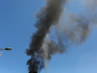 ﻿- simbolična fotografija - onesnaževanje okolja, toplogredni plini, izpusti, dim, saje, <br><br><br><br>- 16.04.2019 - Slovenske železnice - muzejski parni vlak SŽ - parna lokomotiva z oznako SŽ 25-026, izdelana leta 1920 na Dunaju<br><br><br><br>//FOTO: Bojan Velikonja