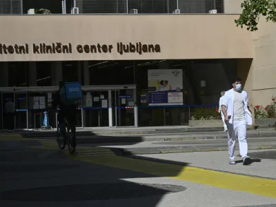 zdravstveni delavci - Univerzitetni klinični center - UKC Ljubljana<br><br><br>- 22.09.2022 – simbolična fotografija – javno zdravstvo - zdravstveni sistem – zdravje – <br><br>//FOTO: Nik Erik Neubauer