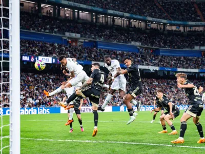 22 April 2023, Spain, Madrid: Real Madrid's Eder Militao scores during the Spanish Primera Division soccer match between Real Madrid and Celta Vigo at the Santiago Bernabeu stadium. Photo: Alberto Gardin/LPS via ZUMA Press Wire/dpa