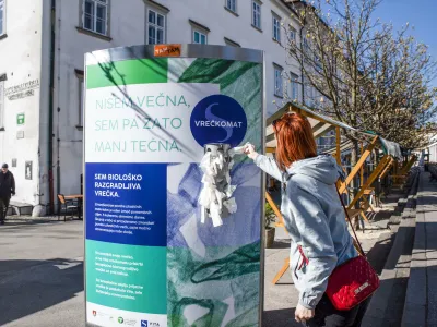 Vrečkomat na tržnici