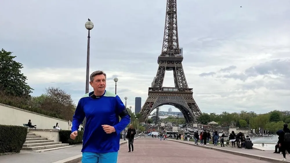 Borut Pahor je tekal po Parizu. F instagram