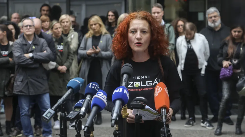 Helena Milinkovič, predsednica stavkovnega odbora novinarskih sindikatov RTVS in Koordinacije novinarskih sindikatov RTVS- 26.09.2022 - Celodnevna opozorilna stavka zaposlenih na RTV Slovenija - protest zaradi vse težjih razmer na zavodu in neuspešnosti dozdajšnjih pogajanj v organizaciji stavkovnega odbora novinarskih sindikatov RTVS, //FOTO: Jaka Gasar