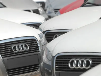 skladišče - novi avtomobili Audi <br><br><br>- Luka Koper, pristaniški in logistični sistem, koprsko pristanišče, <br><br><br>, // FOTO: Luka Cjuha<br><br>OPOMBA: ZA OBJAVO V ČASOPISU DNEVNIK