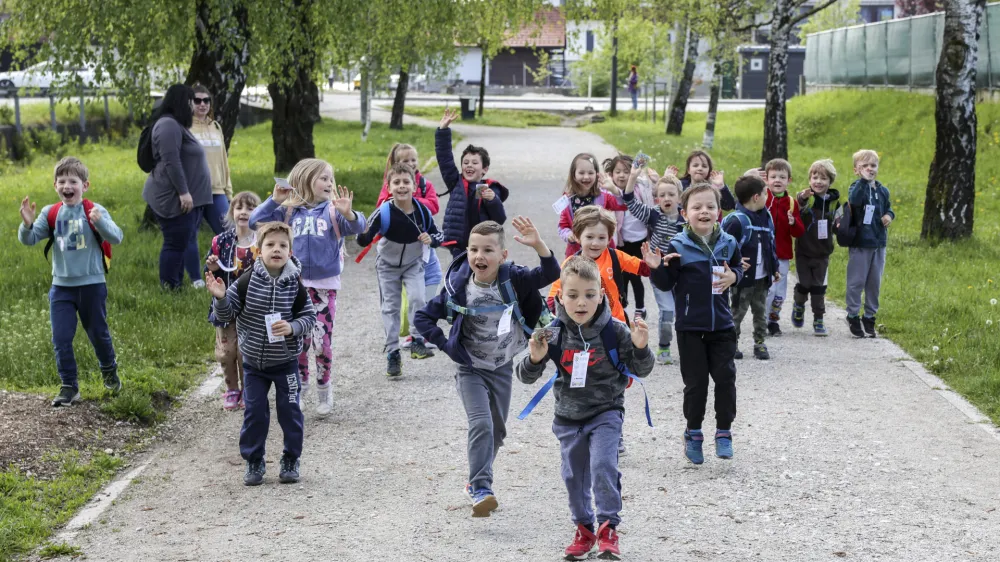 - 04.05.2023 - Pohod ob žici za otroke iz vrtca Galjevica //FOTO: Jaka Gasar