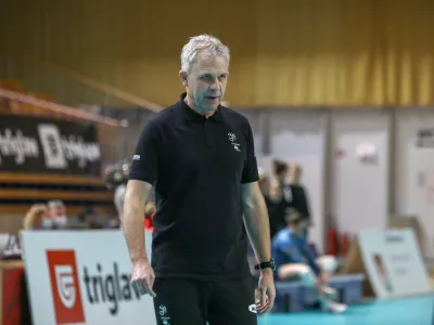 ﻿trener odbojkaric Branika Bruno Najdič- 21.12.2021 – odbojka – OK Branik: Calcit Volley, zaključni turnir slovenskega pokala, ženske: finale: //FOTO: Luka Cjuha.