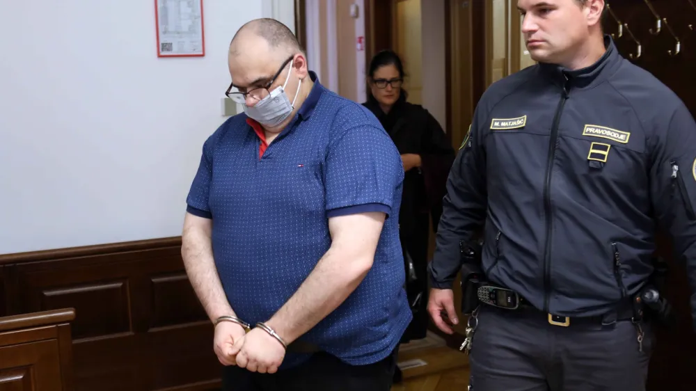 Veljko Vacić, <br><br>- 24.10.2022 &ndash; sojenje &ndash; predobravnavni narok za Veljka Vacića, ki ga obtožnica bremeni poskusa umora; <br><br>//FOTO: Tomaž Skale<br>