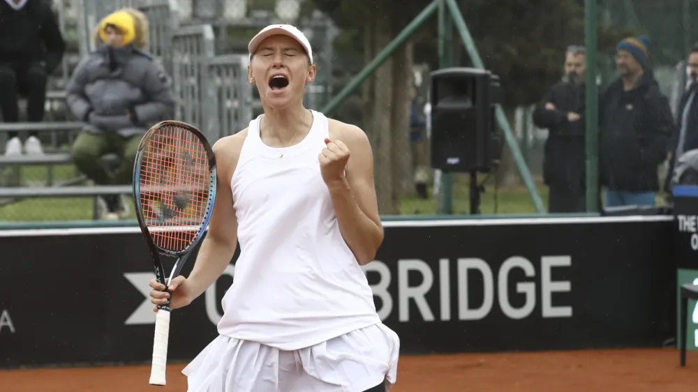 Kaja Juvan - 14.04.2023 – Tenis center Bonifika Koper – tenis ženske - Slovenija: Romunija, pokal Billie Jean King, play-off za zaključni turnir: //FOTO: Luka Cjuha