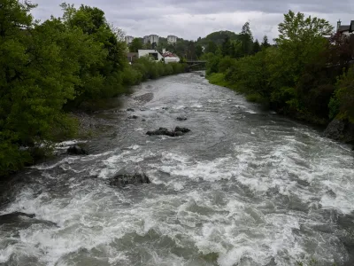 - 16.05.2023 - &Scaron;kofja Loka &ndash; protipoplavna ureditev na Poljanski Sori od Pu&scaron;tala do sotočja Poljanske in Sel&scaron;ke Sore do Suhe //FOTO: Nik Erik Neubauer