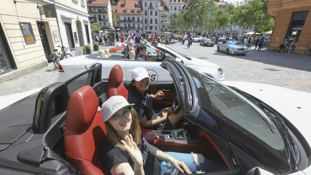 - 21.05.2023 – Center za usposabljanje, delo in varstvo Dolfke Boštjančič, Draga - dobrodelna vožnja otrok s posebnimi potrebami s kabrioleti v organizaciji Društva Zerotoppers, //FOTO: Luka Cjuha